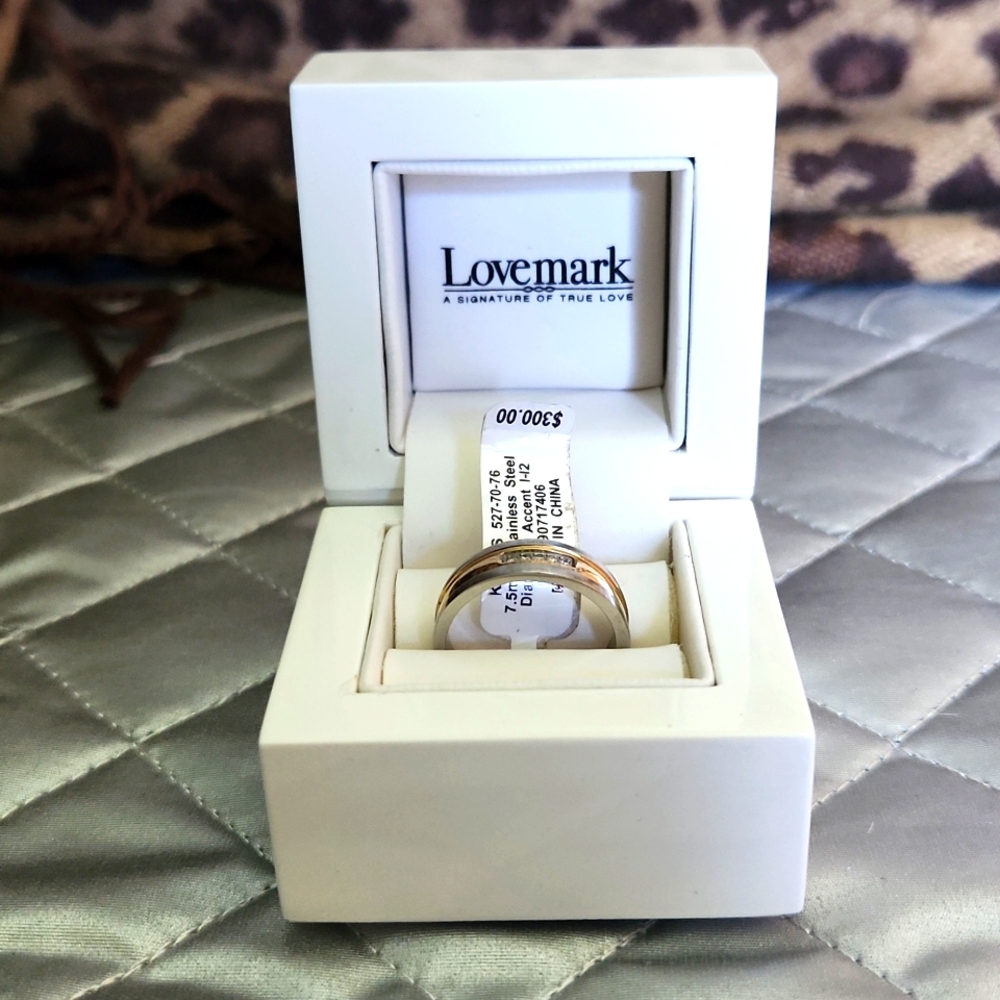 Lovemark Men's Ring